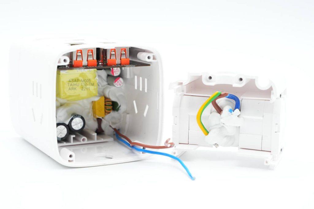 无线快充拆解,27w无线快充拆解步骤