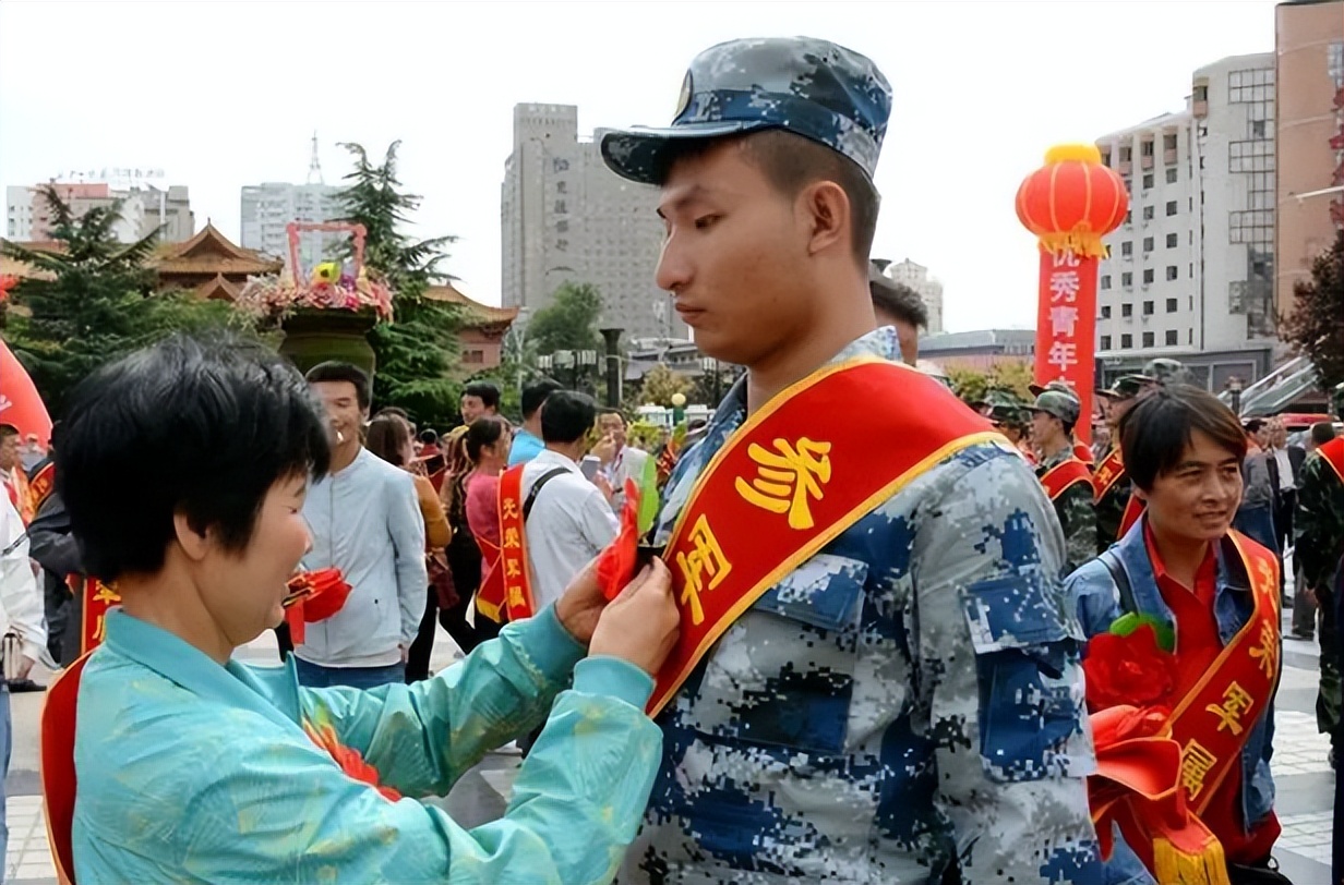 2024女兵征兵最低学历要求,女兵征兵2023条件