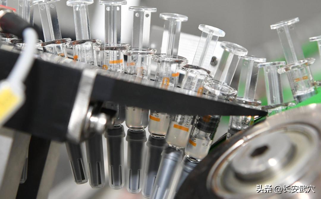 靠疫苗赚了800亿，却大规模裁员，拖欠年终奖不发，还有天理吗？