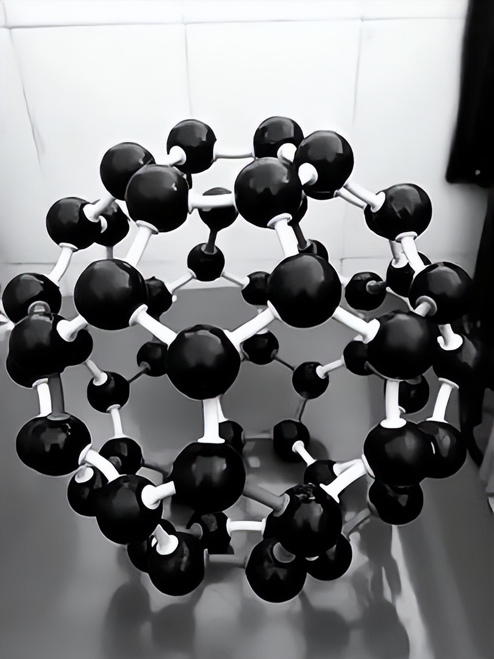 量子纠缠理论告诉我们,量子纠缠是不是证实有灵魂