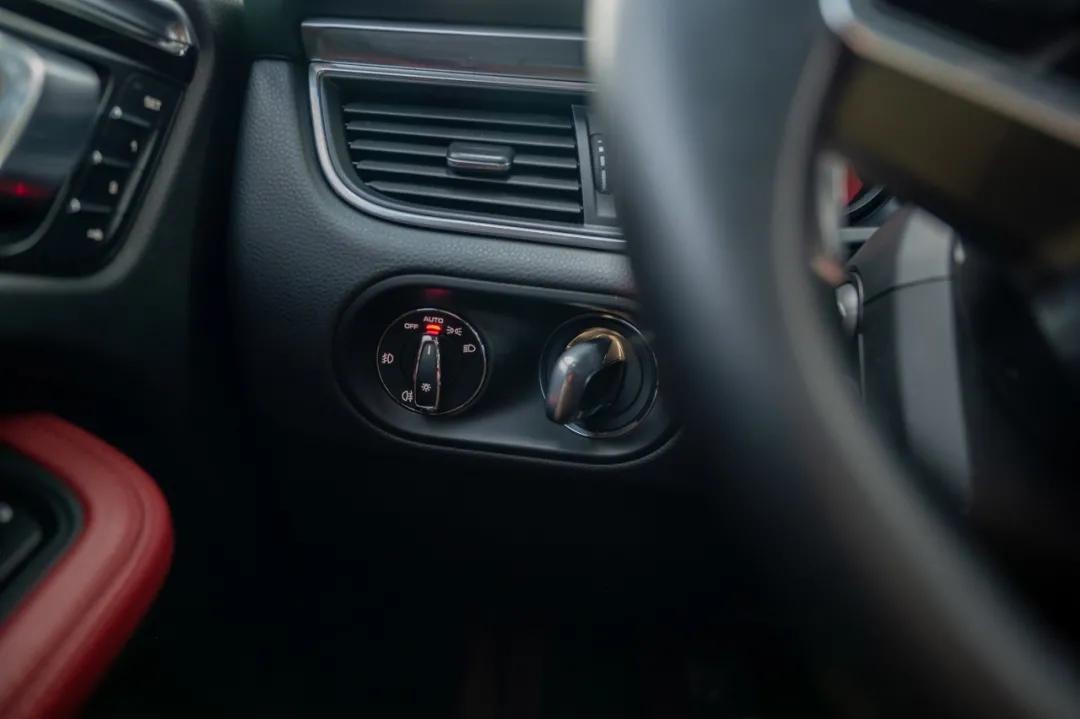 macan turbo二手车多少钱 (macan turbo 3.6t优缺点)