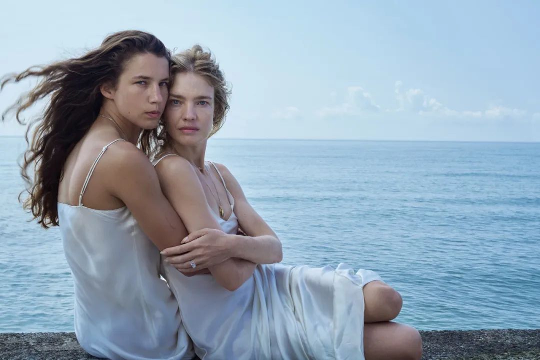 身价200亿LV太子妃找回失散多年的亲妹！网友傻眼：还缺妹妹吗？