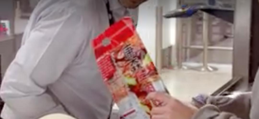 中国留学生携带小米、牛肉干等过关澳洲，遭罚数百刀