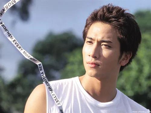 香港电影真的无人可用了？谢霆锋被迫复出，林峯和黄宗泽被迫接班