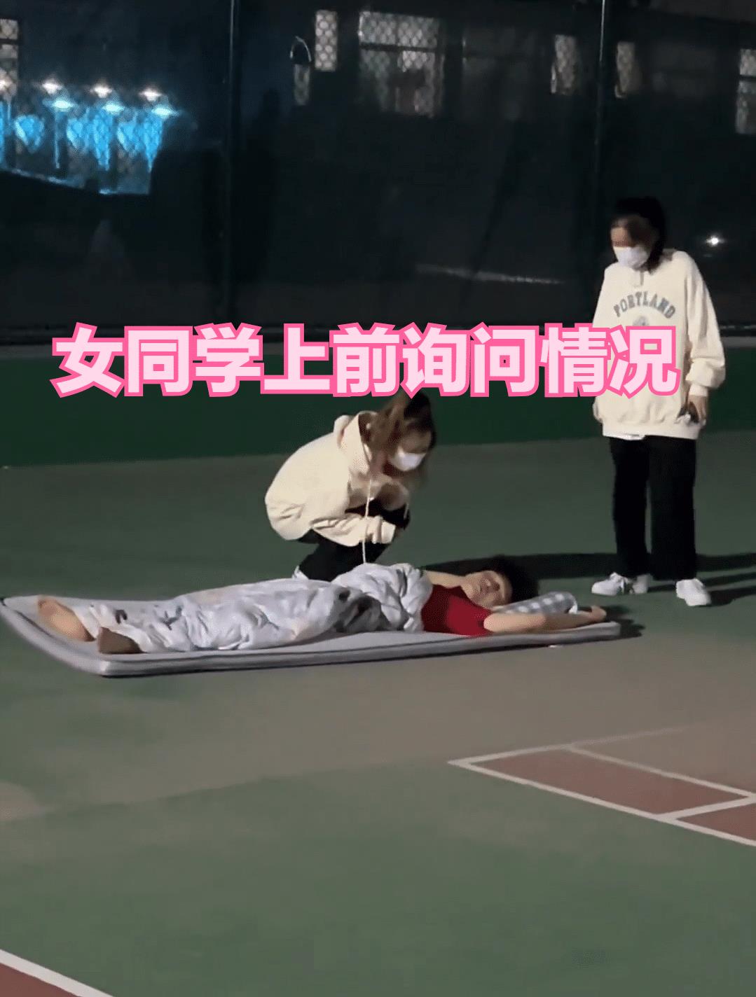 男孩睡着之后咬牙说梦话,男孩睡觉做梦成真