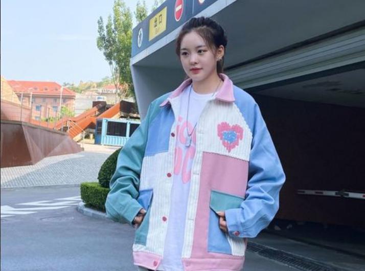 “职业女友”在大学中盛行，每月5000元不做出格事，不少女生应征