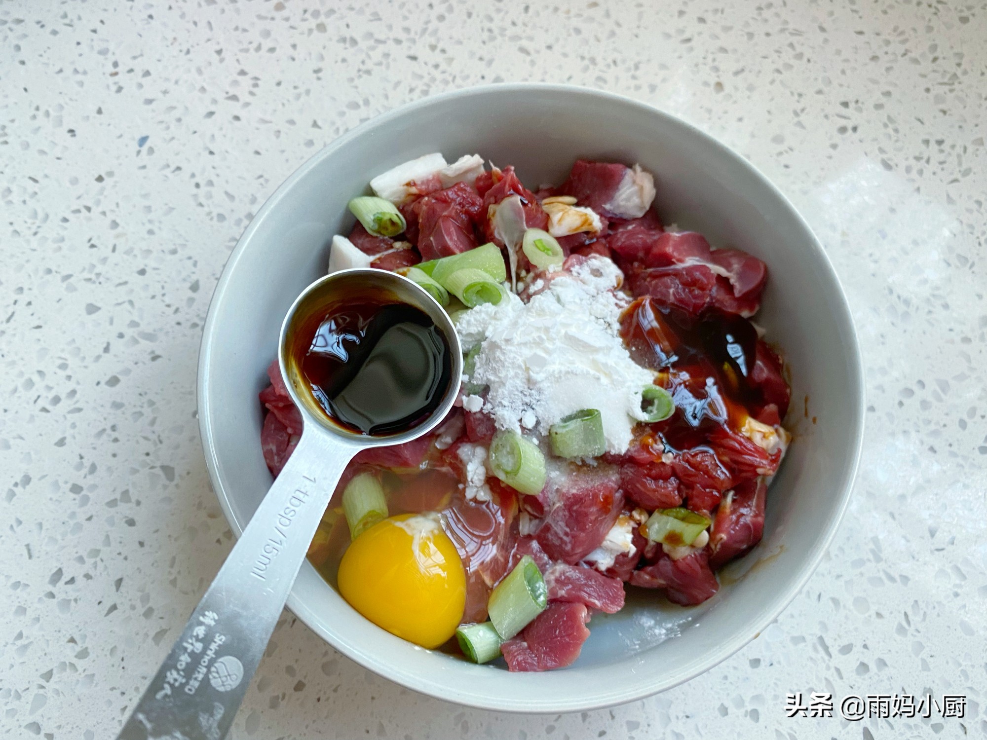 想吃嫩的羊肉串怎么腌肉,烤羊肉串怎么吃新手教程