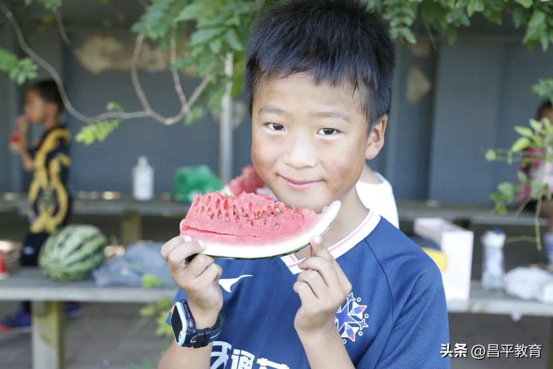 夏令营足球趣味活动,满天星青少年足球夏令营