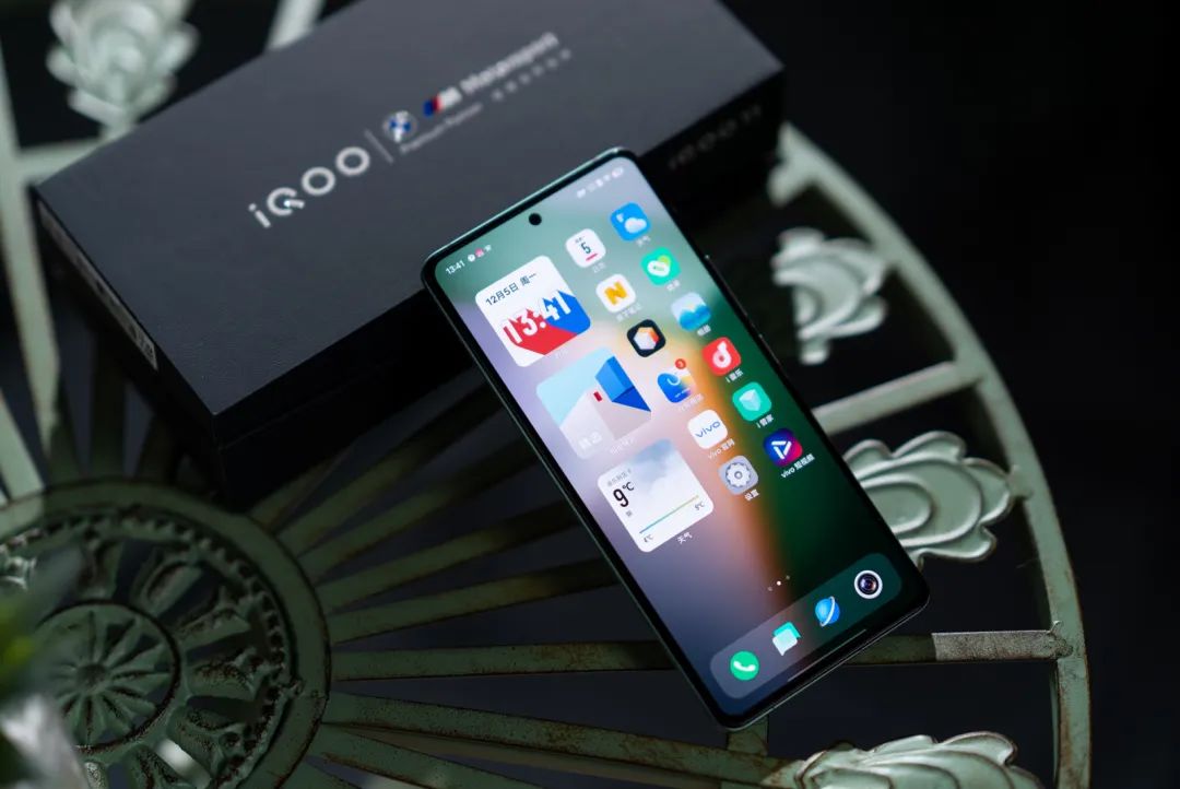 跟苹果14能相比的国产手机哪个好,目前这4款手机最值得买