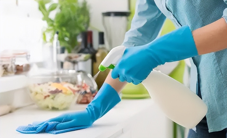 男子醉酒闹事被老婆打后续,46岁男子醉酒后闹事