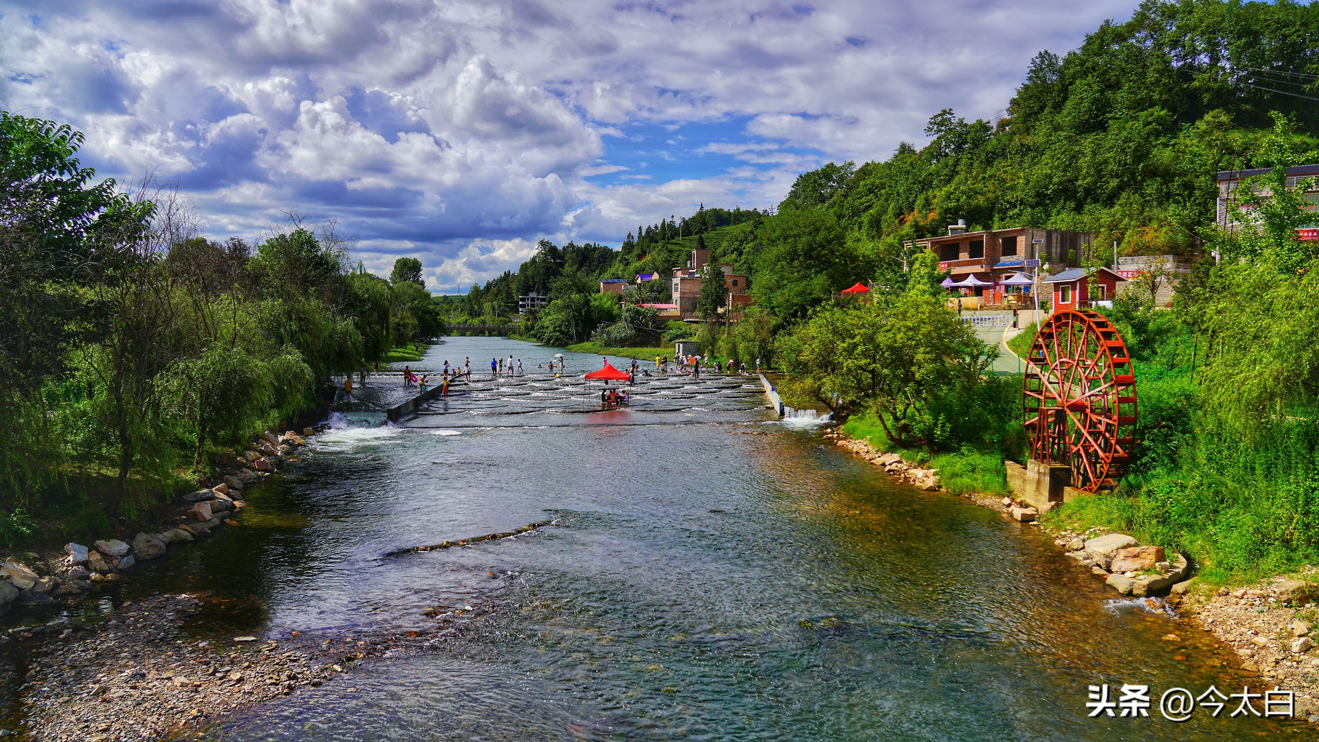 比黄果树瀑布还高8米,比黄果树还高6倍的瀑布