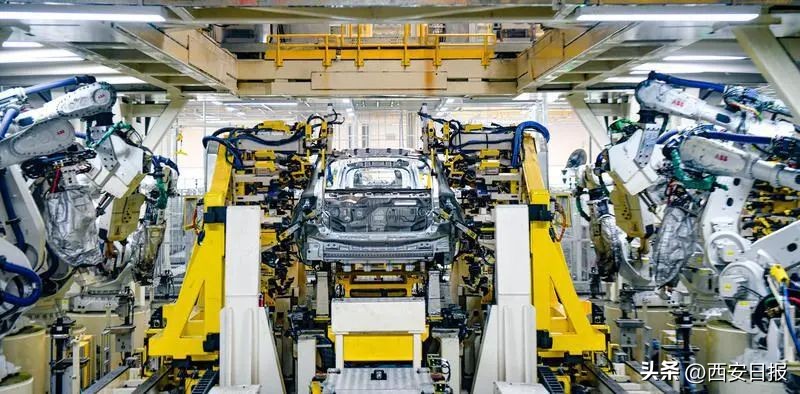 一分钟产一台车的工厂,一分钟产一个车的智能工厂