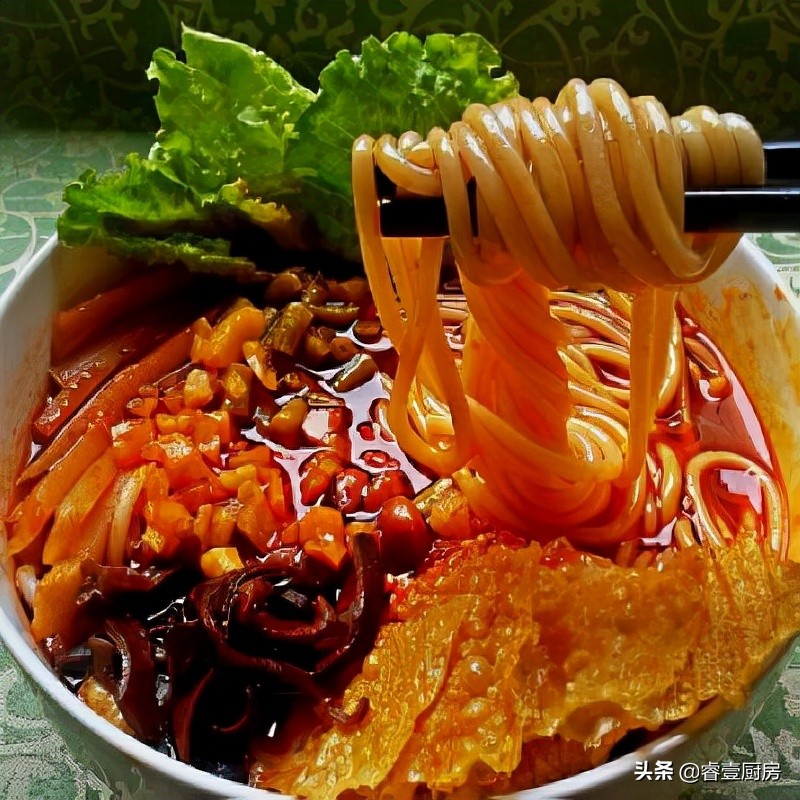 柳州螺蛳粉汤底配方和制作过程,柳州螺蛳粉的配方临桂哪里批发