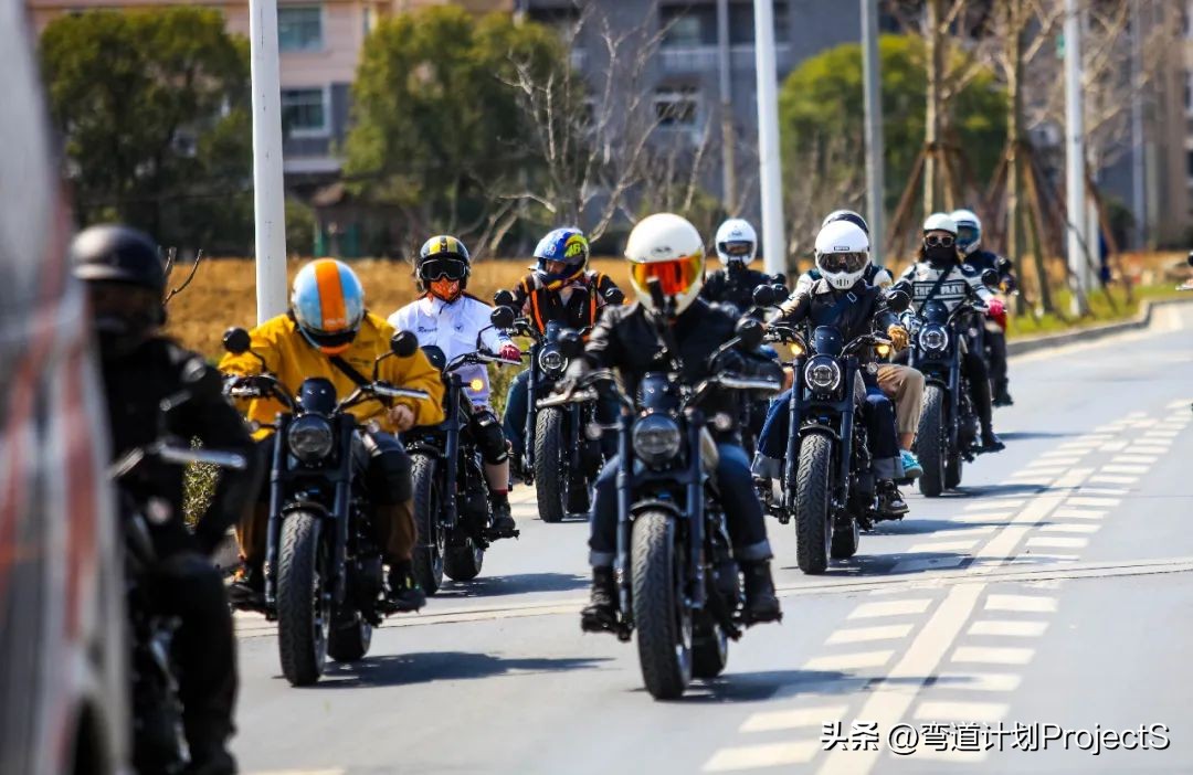 28990元起,更加接近原著,黑武士CM550上市