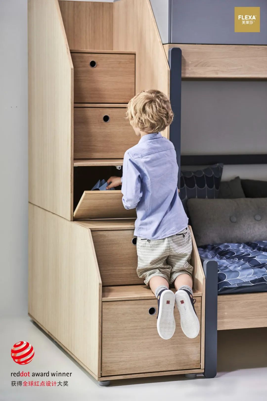 儿童床顶柜巧妙设计,小户型儿童房放架子床设计