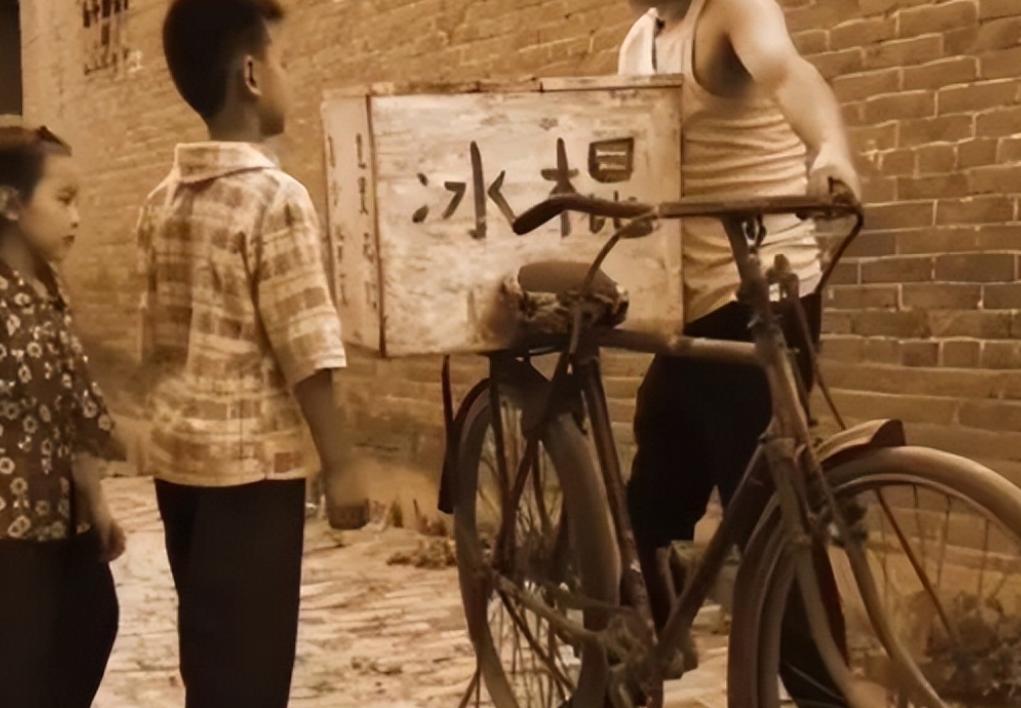 韩红孤儿长大,韩红从小与奶奶一起长大