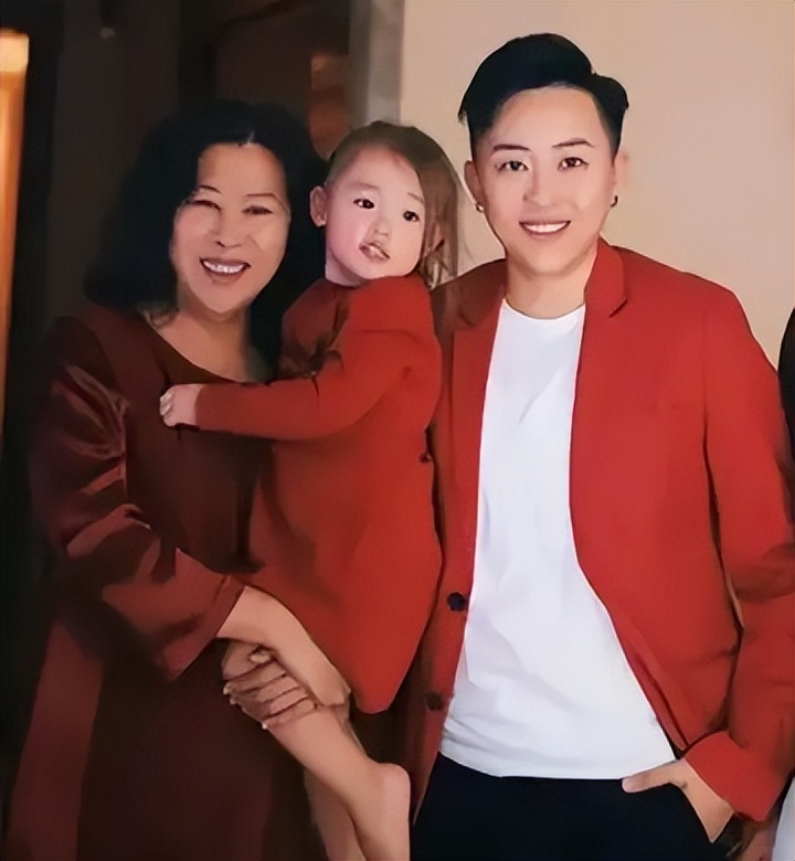 50万美国精子生下五国混血,50万买精子生下五国混血