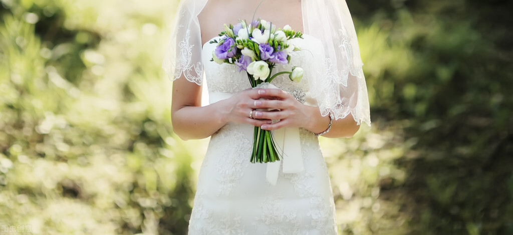 拍婚纱照自己需要准备哪些东西呢,拍婚纱照要什么攻略技巧