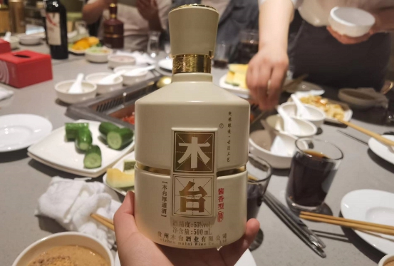 酿白酒设备陷阱,街头低价名酒骗局