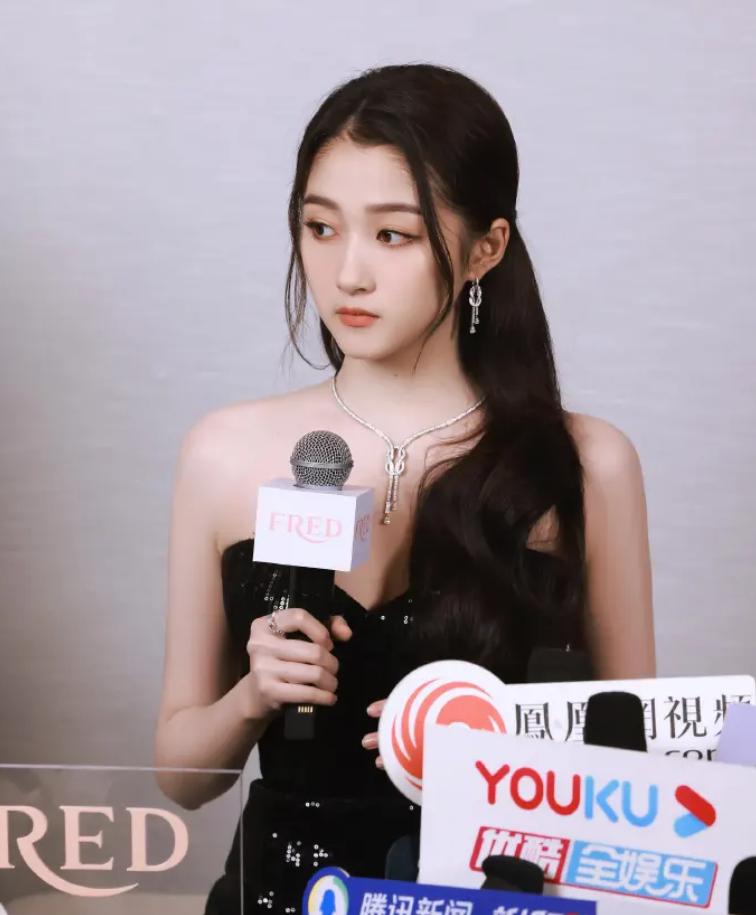 鹿晗出轨是真的吗,鹿晗出轨了