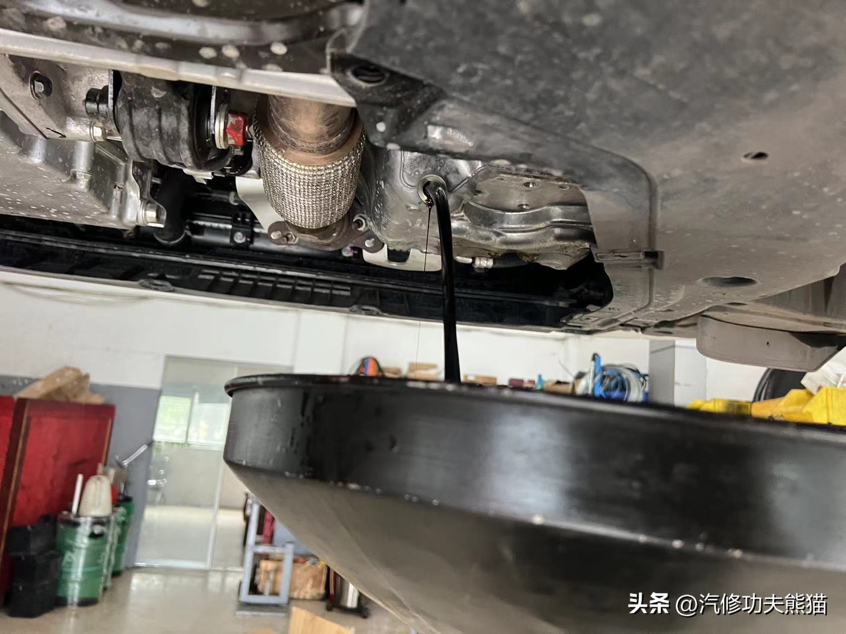 简单的给车做个保养,如何给车做保养视频