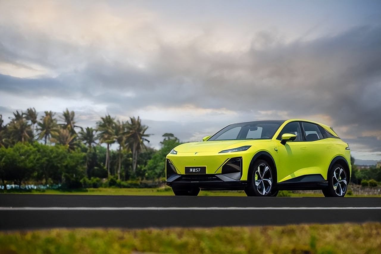 长安汽车2020超长续航智享版,长安最新款车型上市续航1400