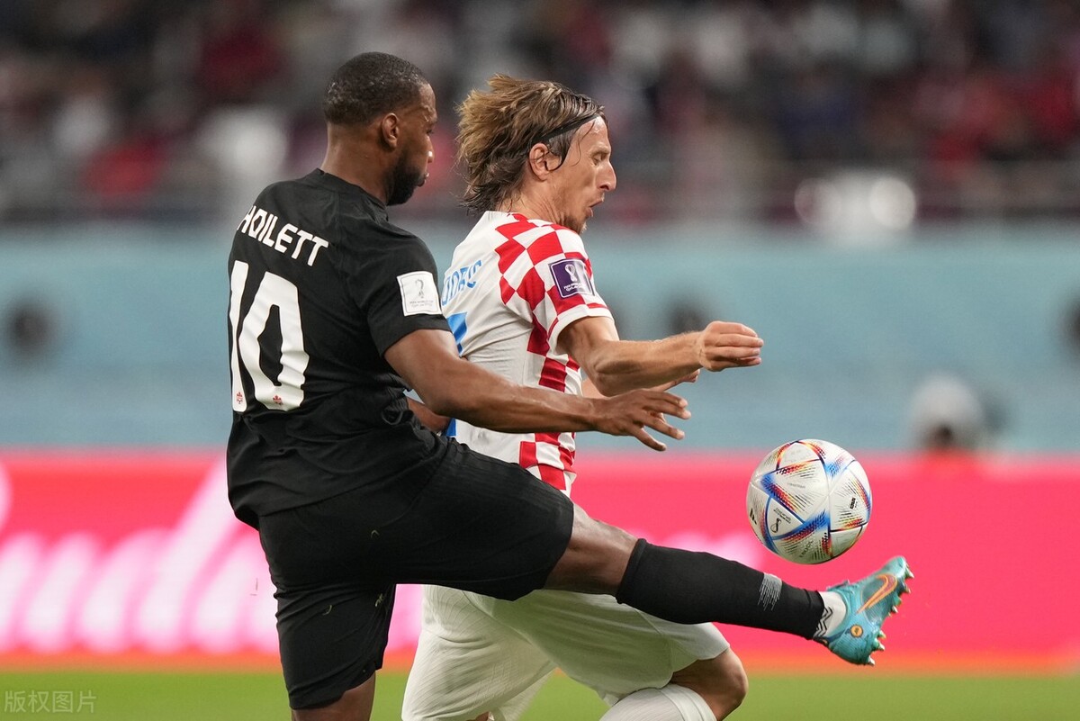 1.5亿欧！世界杯六边形战士老当益壮！穆贝二选一？皇马笑纳大礼