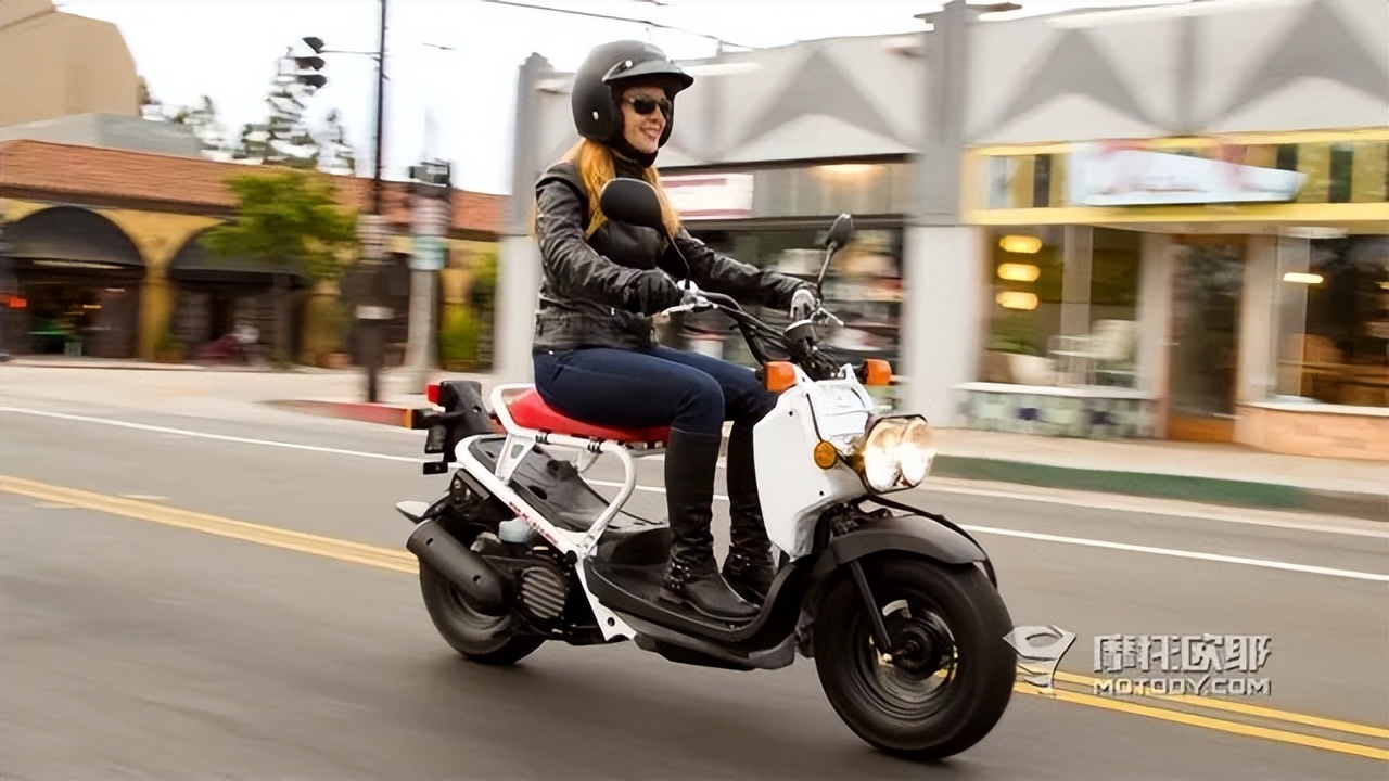 透过2.58万的雅马哈,咱来聊聊运动踏板在中国是不是伪命题