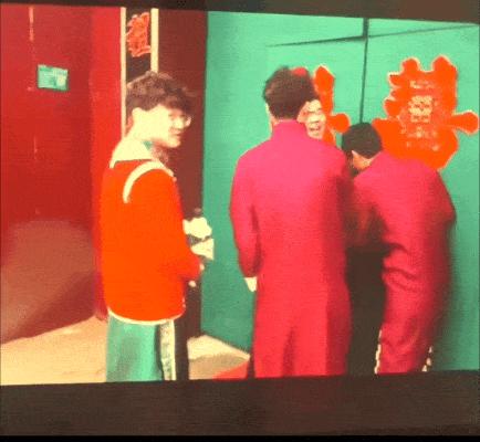 走路累了坐着歇一会,走累了坐下歇会怎么回事