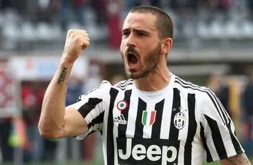 足球大叔小球,足球小将vs足球老将