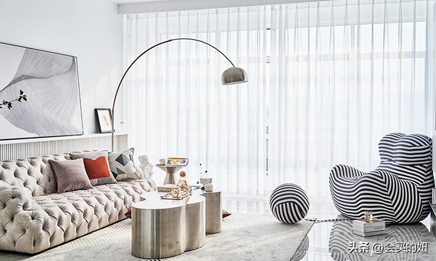 如何选便宜美观实用的窗帘,店铺一般装什么窗帘好看