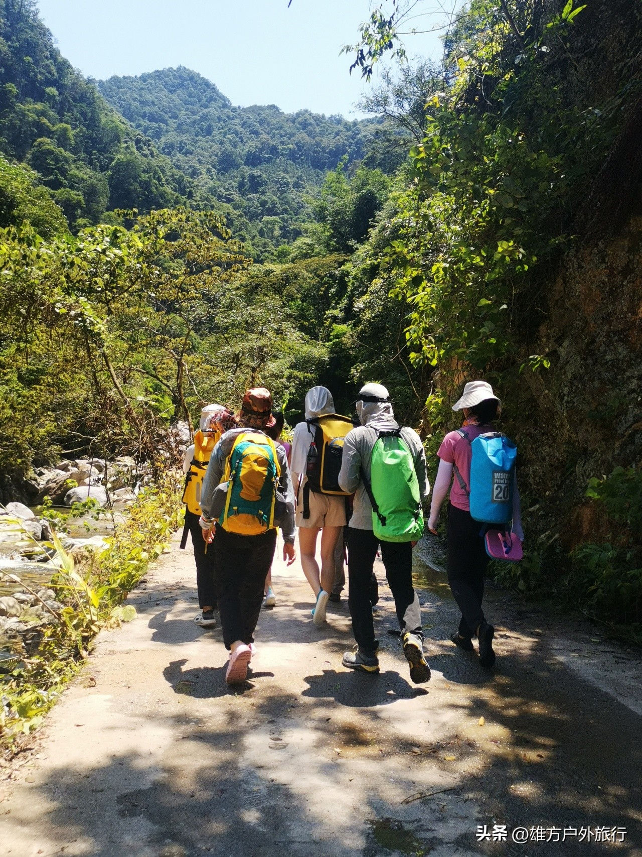 猴寨瀑布图片,猴寨溪谷