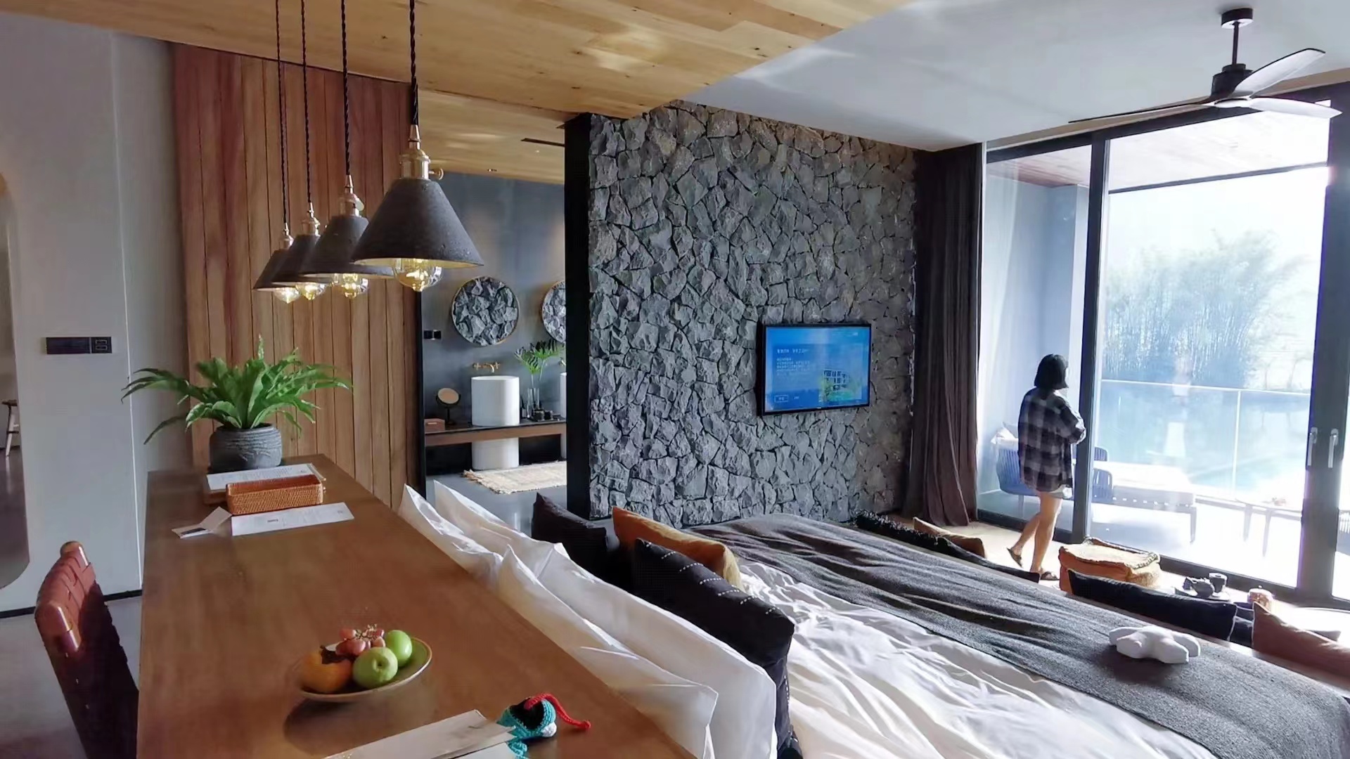 那个坚持“不消费”的断舍离女孩,捡蔫菜、蹭朋友,如今怎样了?