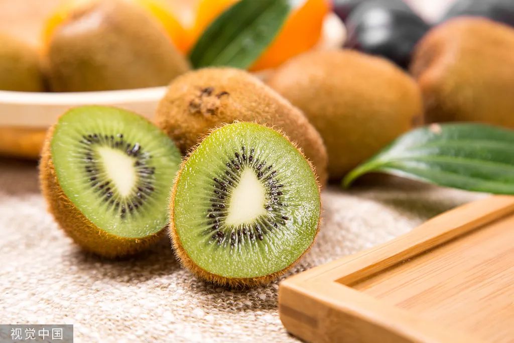 猕猴桃对皮肤有什么好处,每天吃一个猕猴桃身体有什么变化