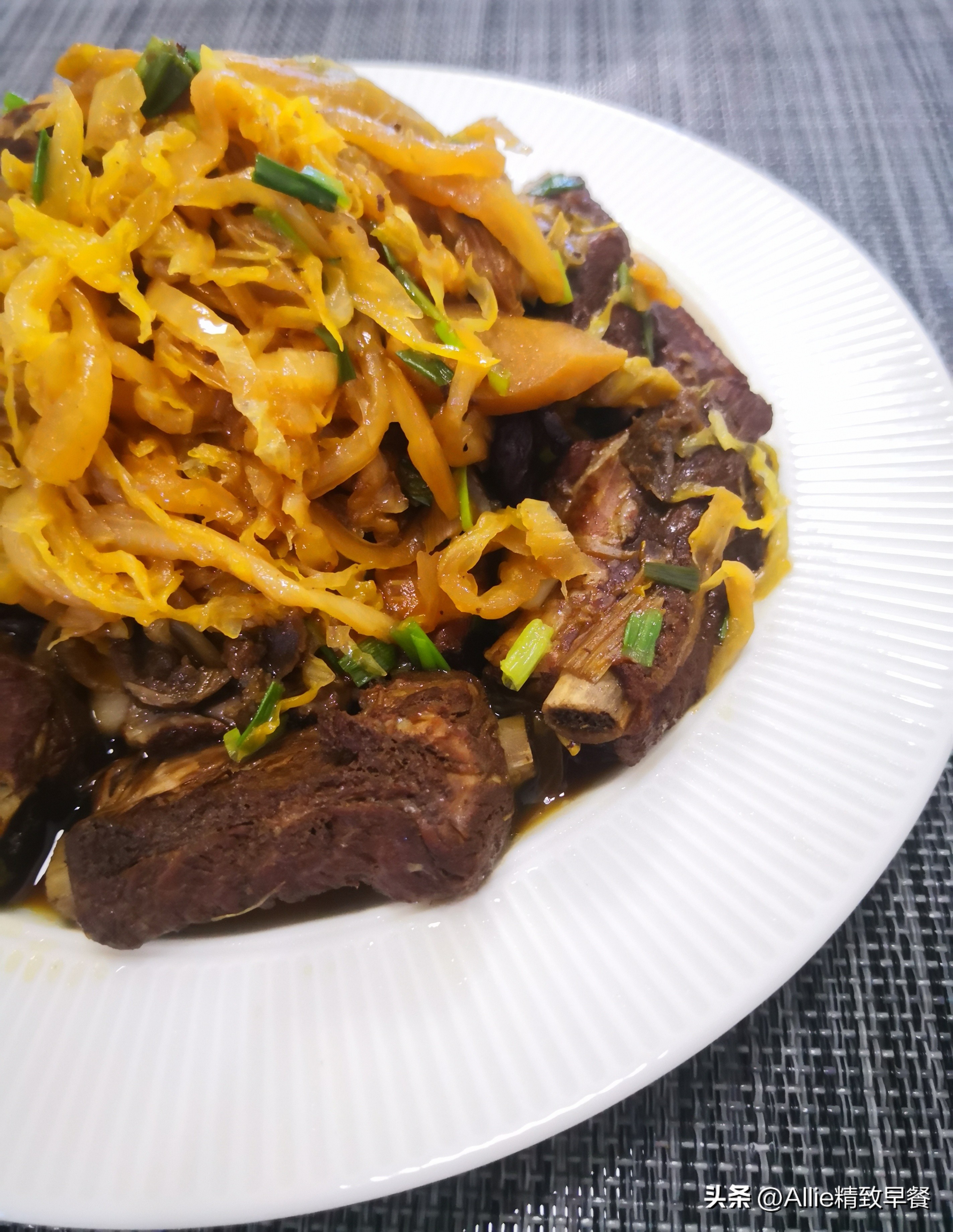 排骨软烂脱骨补钙美味全家人喜欢,软烂脱骨的酥香排骨的做法