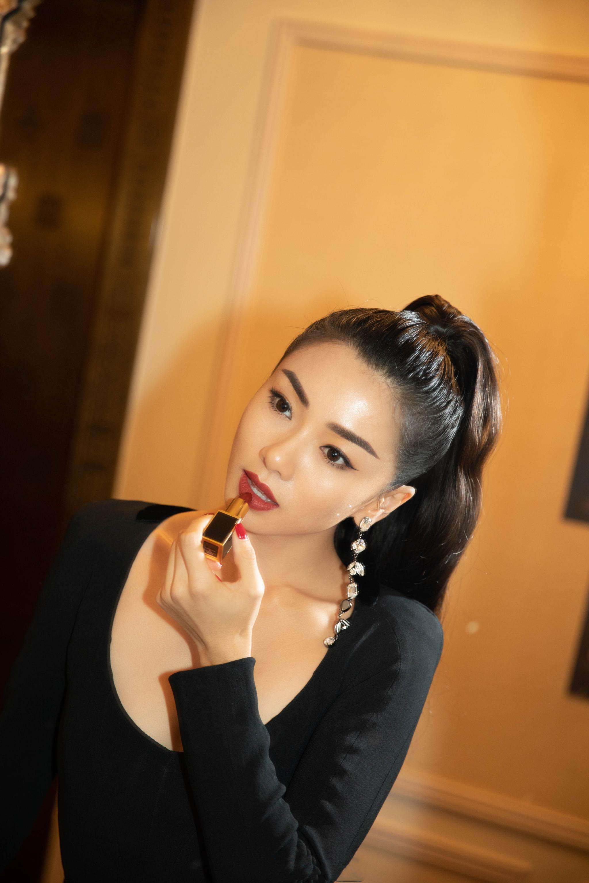 分手5年后又见面,分手后程晓玥微博还有郑恺照片吗