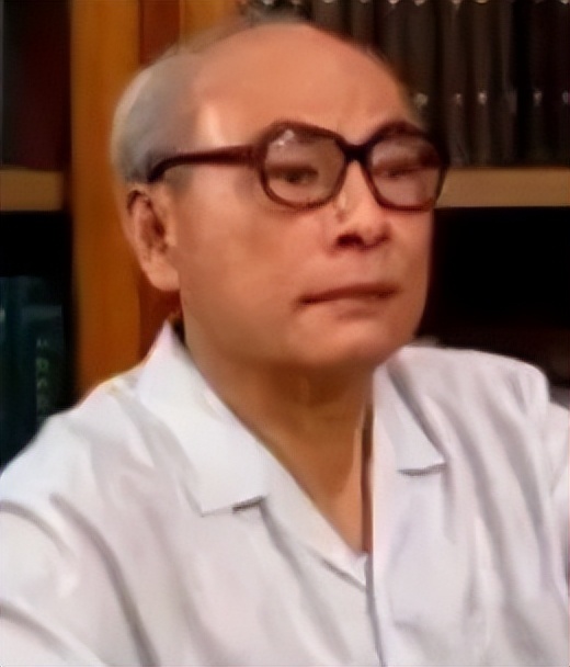 将脱口秀和情景喜剧结合,脱口秀与情景喜剧