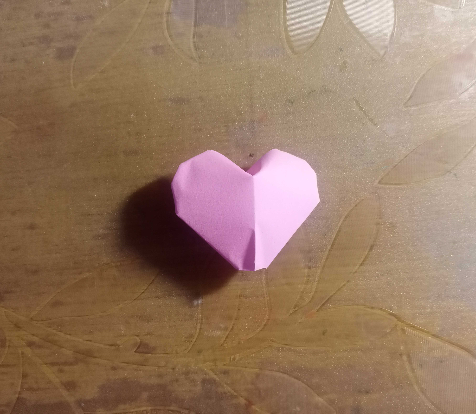 用纸折爱心气球,爱心气球怎么折