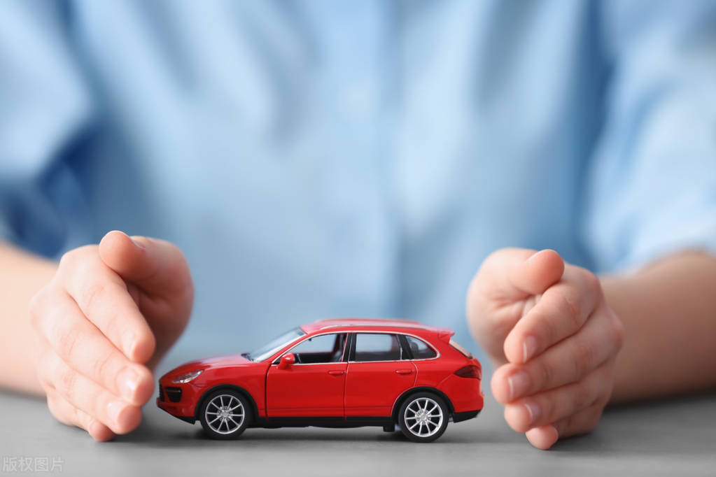 买车抵押绿本跟抵押贷有区别吗,现在银行贷款买车需要抵押绿本吗