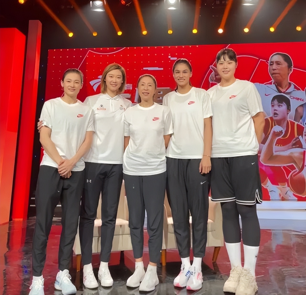 一个女孩的篮球之路,篮球女孩成长过往