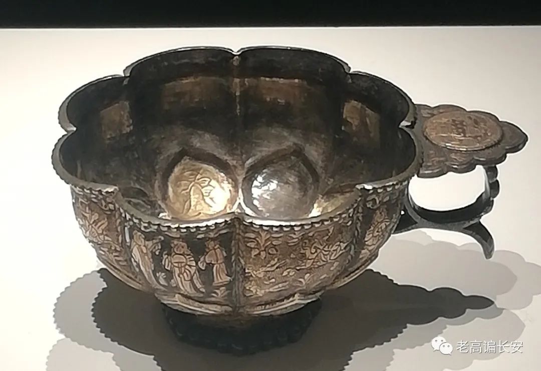 唐代鎏金杯,唐代银凤杯