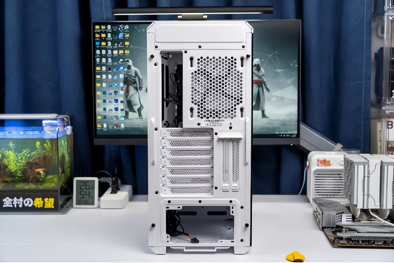 xpg白色机箱,xpg白色和金色