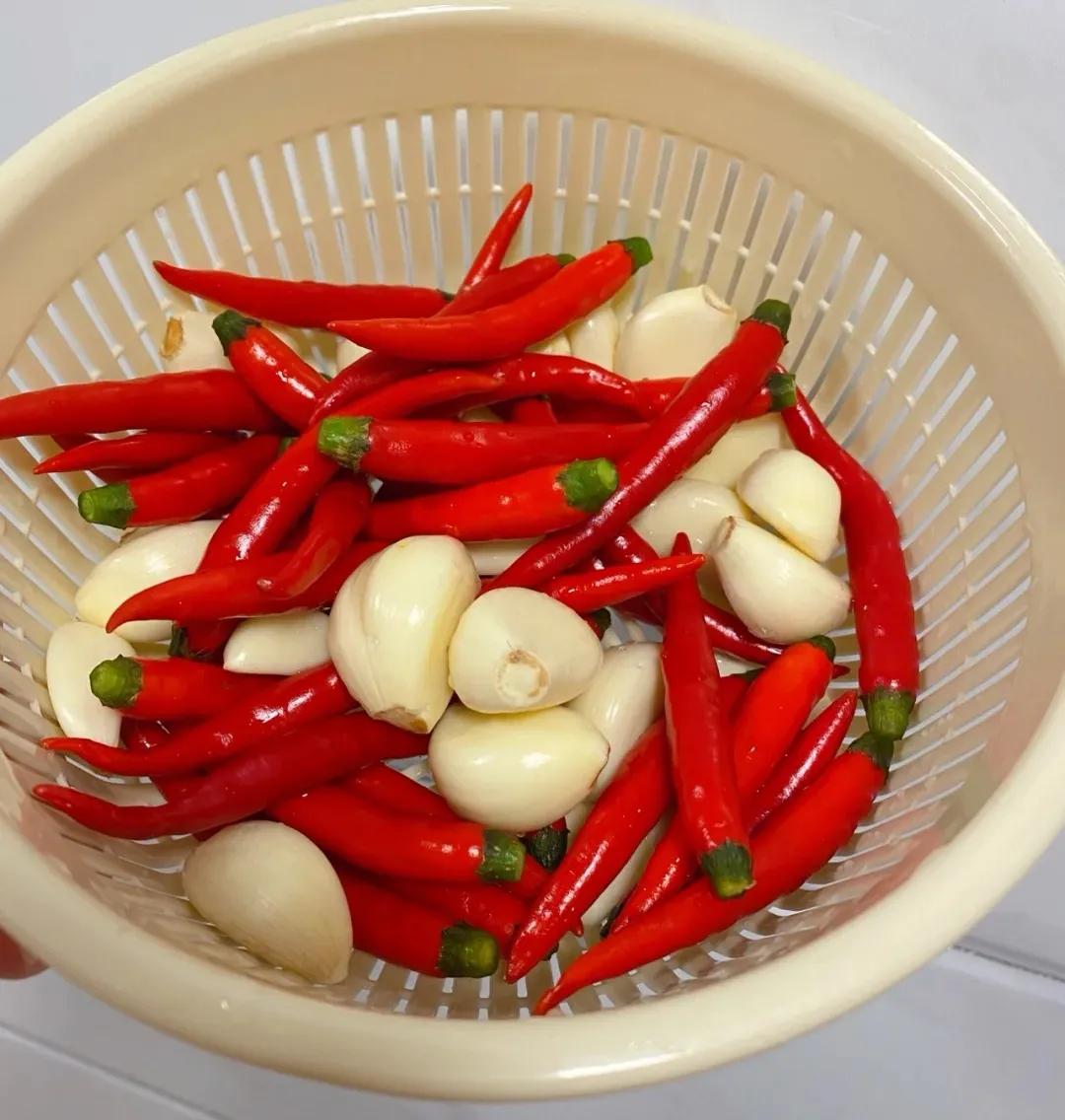 抗击疫情有妙招，代代相传的四川泡菜，美味下饭，一坛够吃3个月