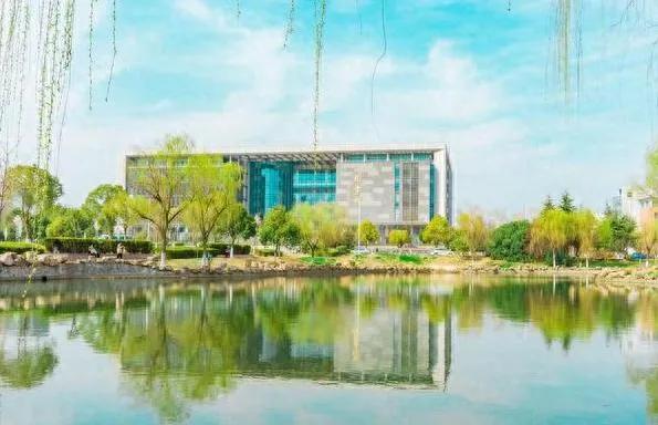 江苏大学对比扬州大学学科评估,扬州大学和江苏大学临床医学比较