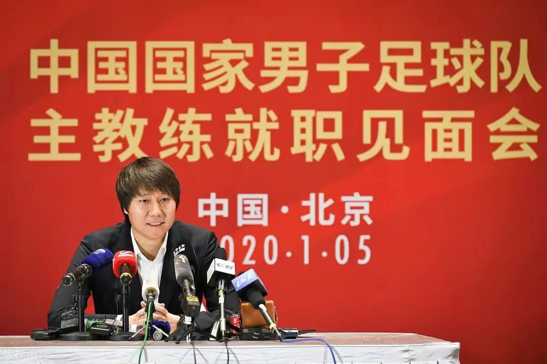 男足教练里皮评价男足,男足教练道歉