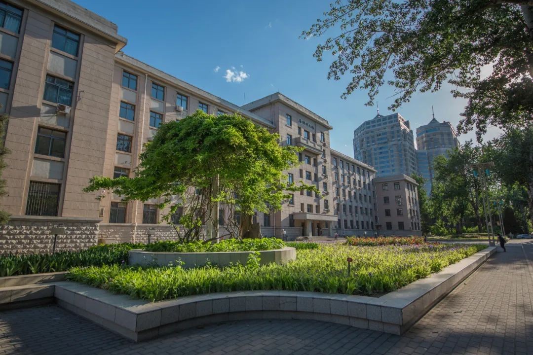 何为中国农业大学？举农为本，一“曲”传四海，“辰”光遍神州！