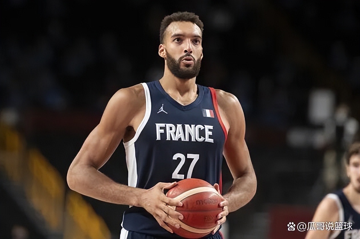 戈贝尔隔扣东契奇欧洲杯,东契奇打戈贝尔集锦