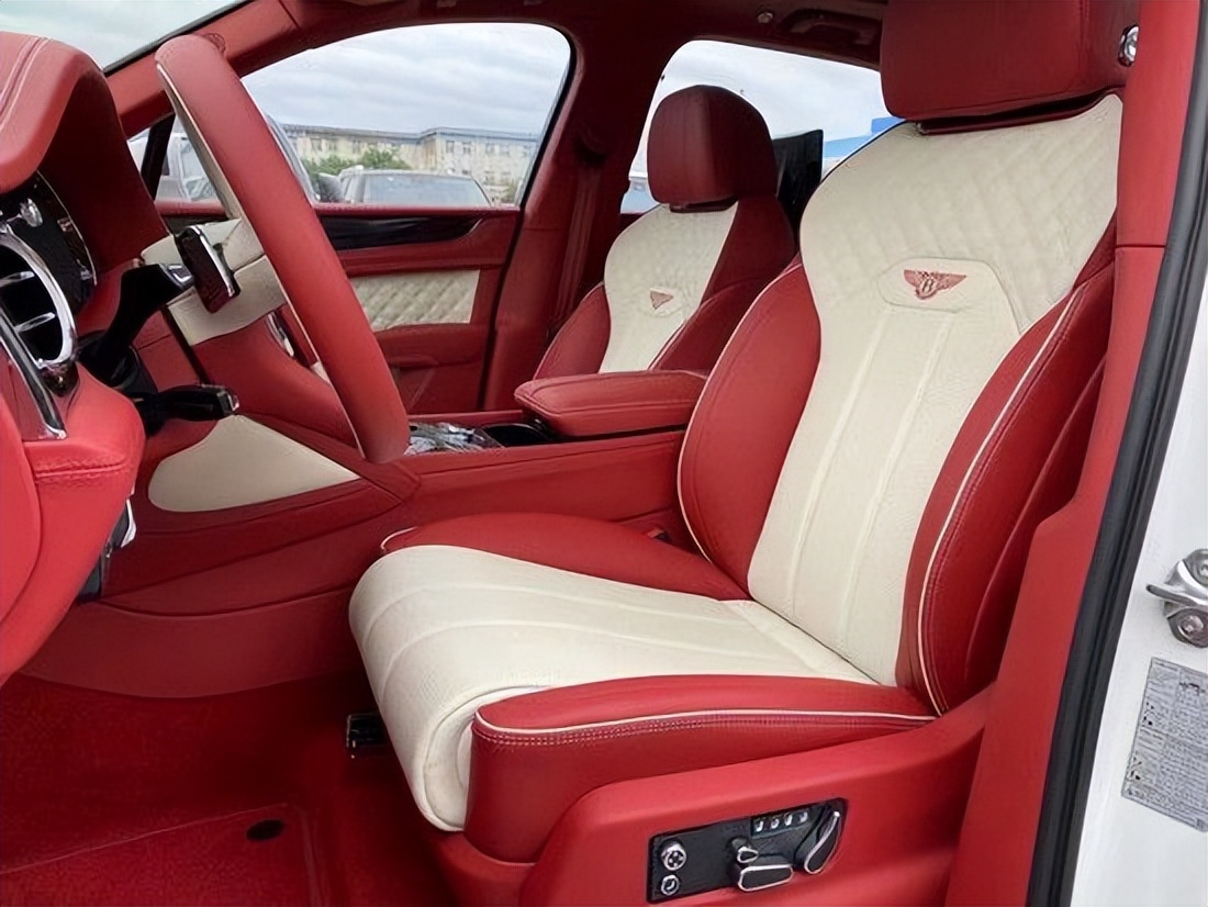 港牌宾利添越银色,宾利添越有优惠吗