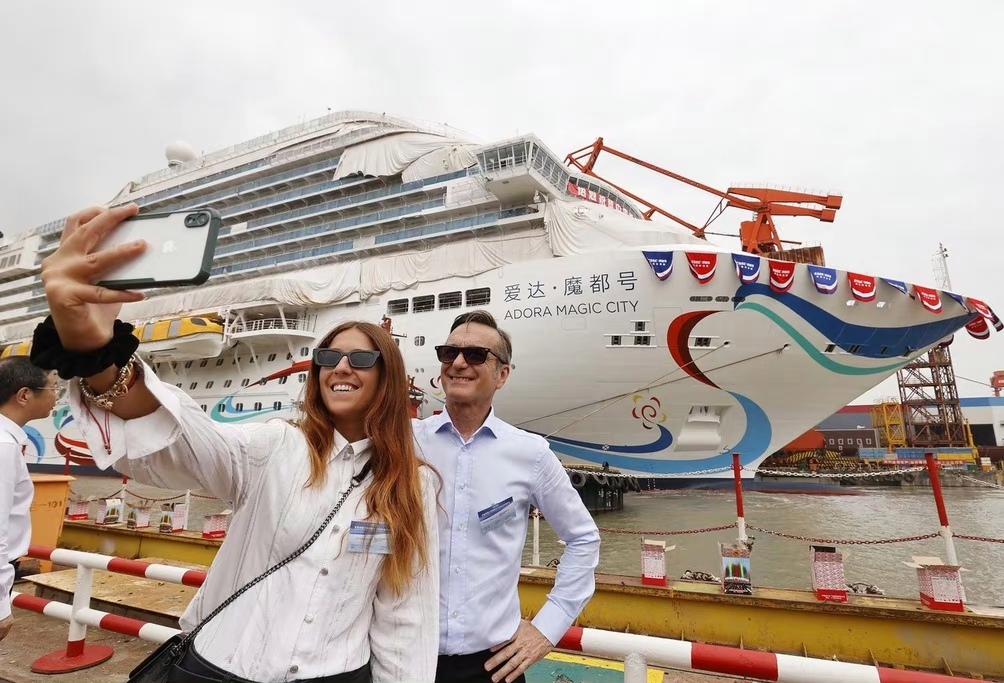 美媒中国大型游轮,国产首艘豪华游轮最新进展视频