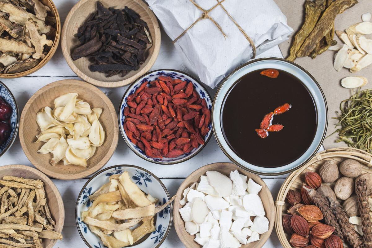 大人抽动症眨眼睛的最佳治疗方法,健脾平肝祛风治疗儿童抽动症